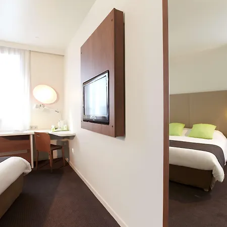 Campanile Lyon Ouest Hotel