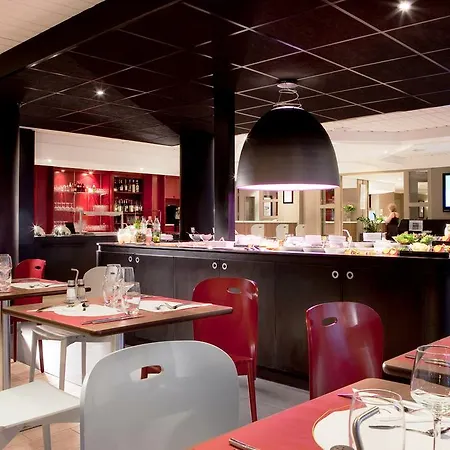 Campanile Lyon Ouest 3*