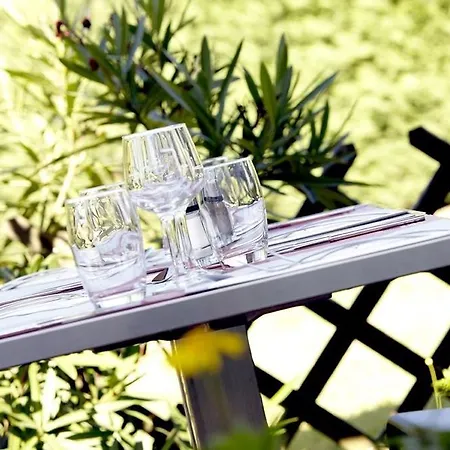 Hotel Campanile Lyon Ouest 3*