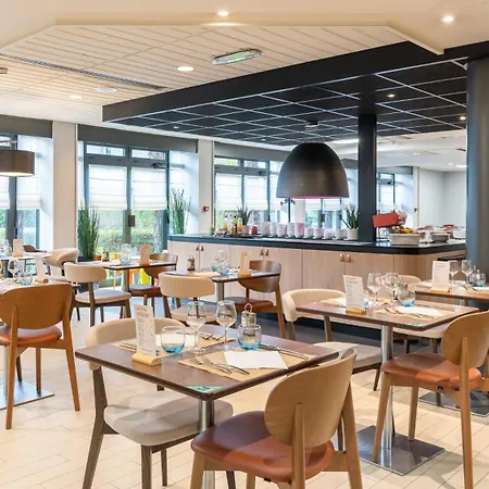 Campanile Prime - Lyon Ouest Hotel