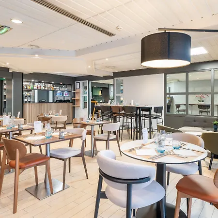 Campanile Prime - Lyon Ouest Otel 3*