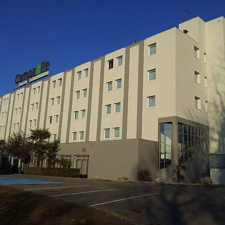 Campanile Lyon Ouest Hotel 3*